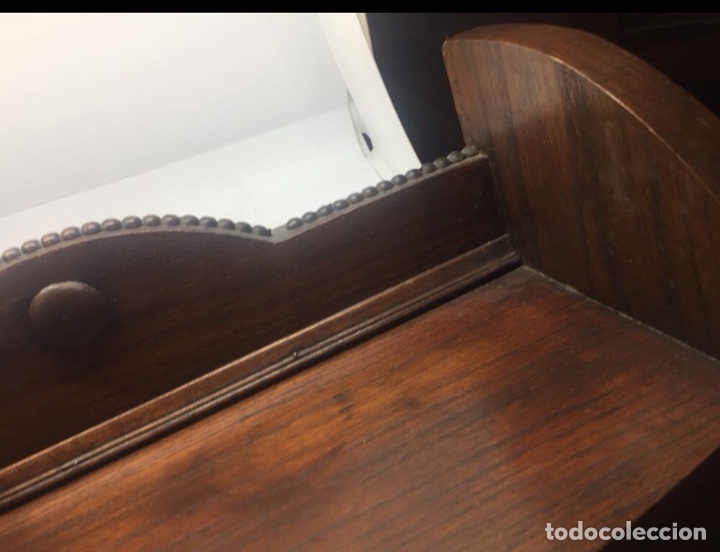 Antig&uuml;edades: Antigua repisa de libro para escritorio - Foto 8