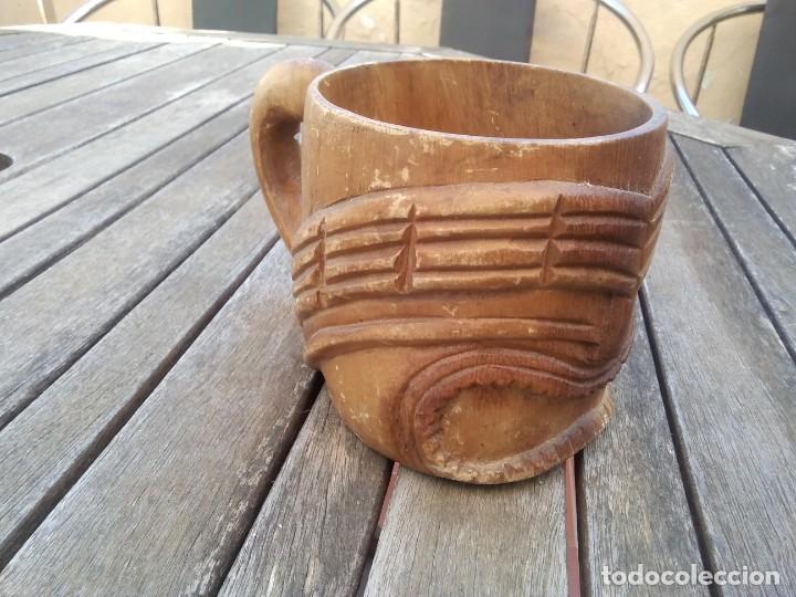 Antig&uuml;edades: Taza de madera tallada. - Foto 2