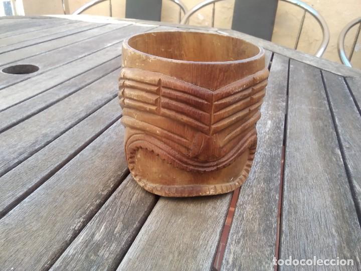 Antig&uuml;edades: Taza de madera tallada. - Foto 3