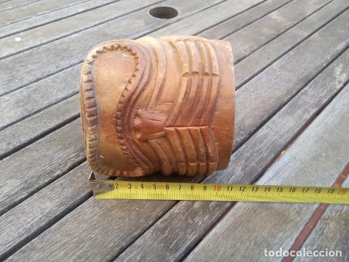 Antig&uuml;edades: Taza de madera tallada. - Foto 9