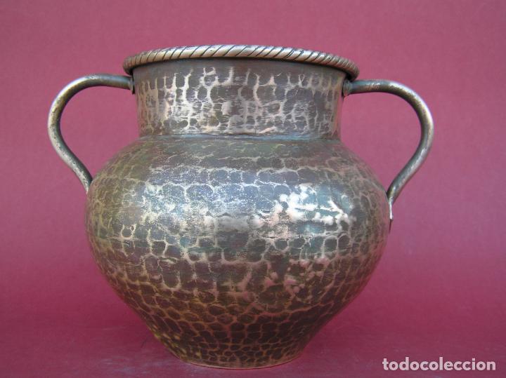 Antig&uuml;edades: orza de cobre martilleado. - Foto 2