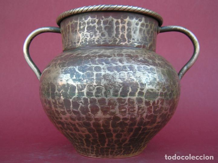 Antig&uuml;edades: orza de cobre martilleado. - Foto 1