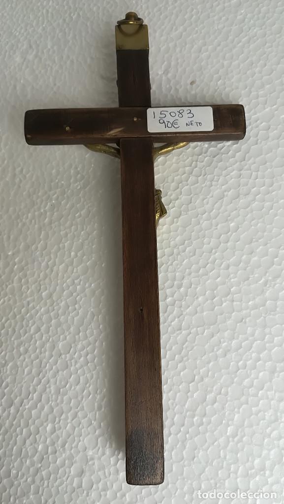 Antig&uuml;edades: CRUCIFIJO DE BRONCE Y MADERA - Foto 2