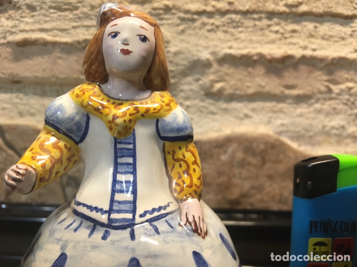 Antig&uuml;edades: Menina pintada a mano (CON PERRO) - Foto 2