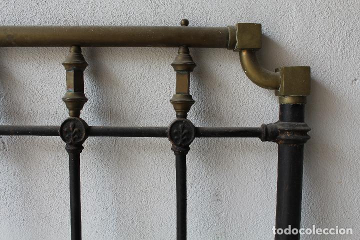 Antig&uuml;edades: cama antigua de hierro y lat&oacute;n - Foto 5