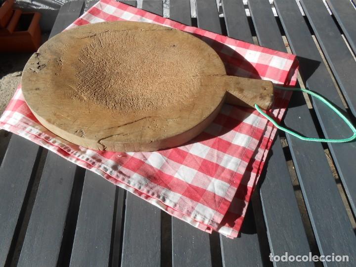 Antig&uuml;edades: TABLA  PARA   PICAR  ALIMENTOS - Foto 1