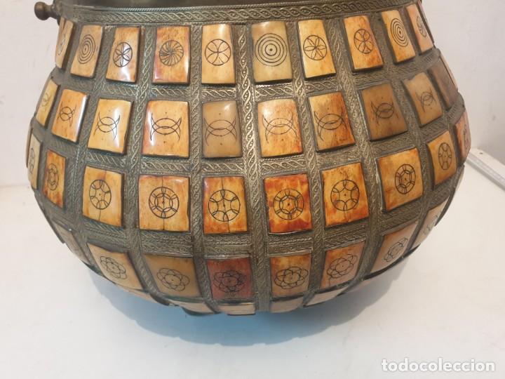 Antig&uuml;edades: CALDERO BRONCE CON INCRUSTACIONES PIEDRAS - Foto 9