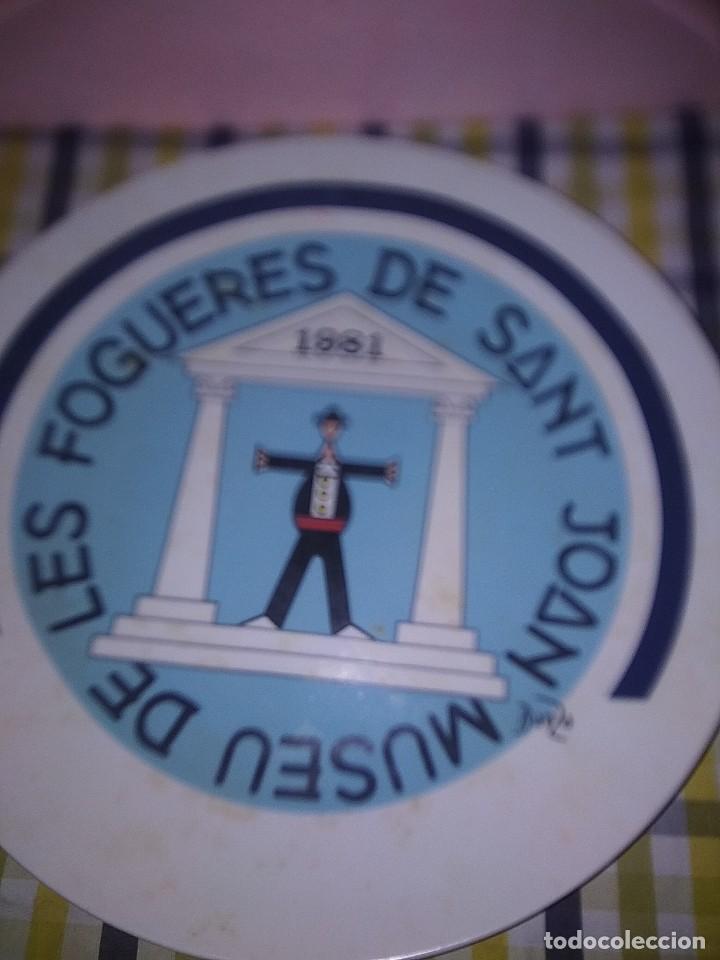 Antig&uuml;edades: Plato firmado de manuel.baeza - Foto 1