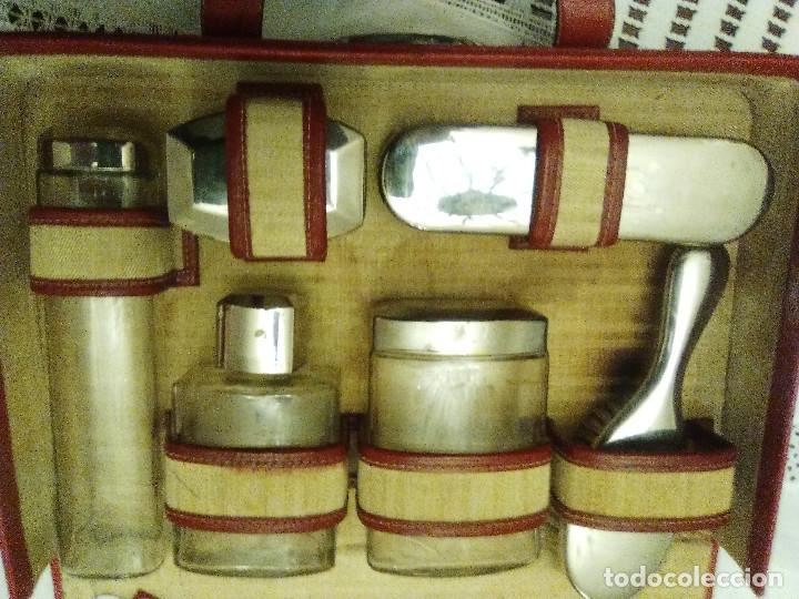Antig&uuml;edades: ANTIGUO NECESER CON SUS UTENSILIOS - Foto 3