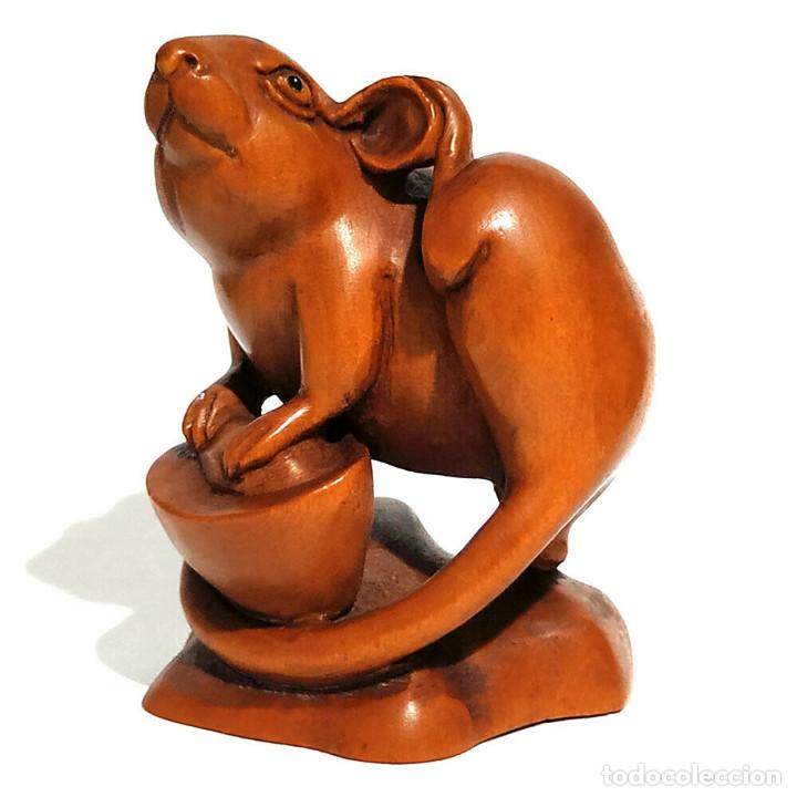 Antig&uuml;edades: Netsuke japones de madera, Raton con moneda - Foto 3
