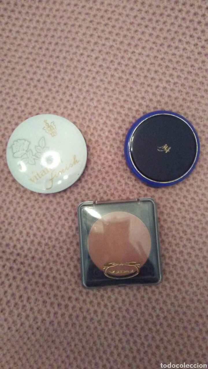 Antig&uuml;edades: Lote de 3 cajas de polvos compactos - Foto 1