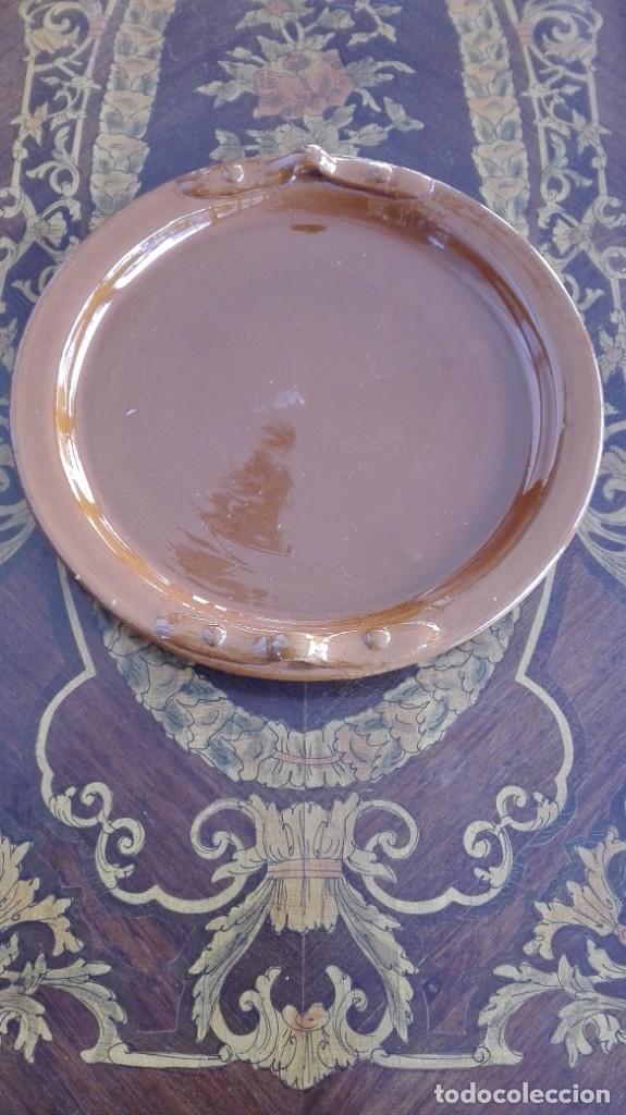 Antig&uuml;edades: Bandeja de barro cocido y vidriada - Foto 2