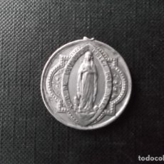 Antigüedades: MEDALLA DE NUESTRA SEÑORA DE LOURDES SIGLO XVIII ALUMINIO . Lote 185948735