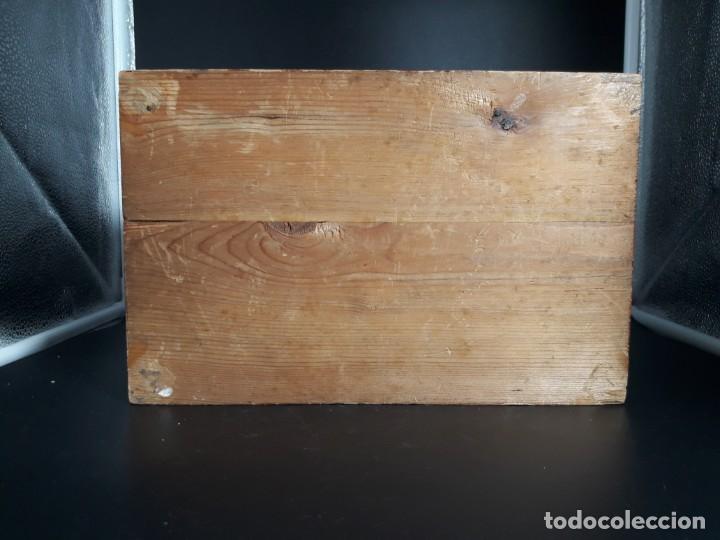 Antig&uuml;edades: Caja de madera - Foto 6