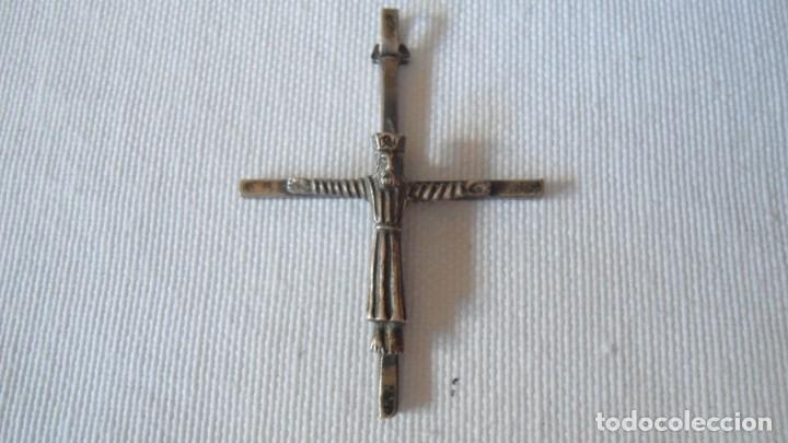 Antig&uuml;edades: CRUCIFIJO DE PLATA............................... - Foto 1