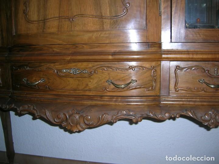 Antig&uuml;edades: Vitrina Tallada en Roble - Foto 4