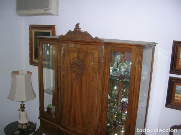 Antig&uuml;edades: Vitrina Tallada en Roble - Foto 5
