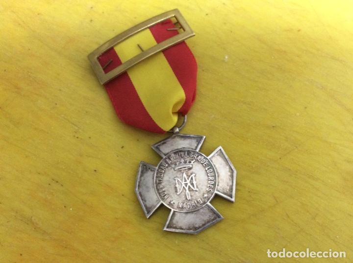 Antig&uuml;edades: Medalla hospitalidad. - Foto 1
