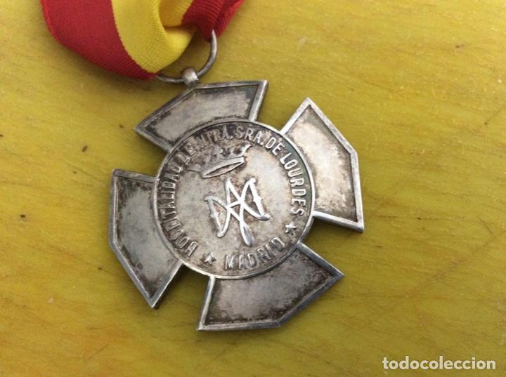 Antig&uuml;edades: Medalla hospitalidad. - Foto 3