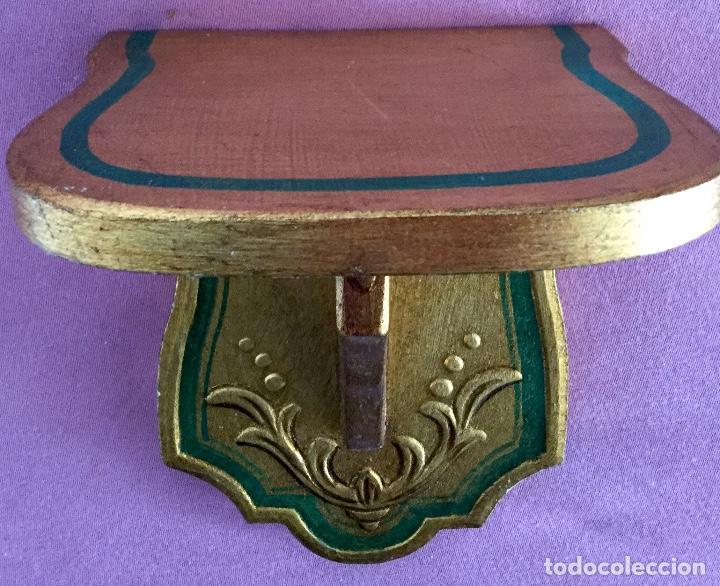 Antig&uuml;edades: Peana en madera con acabado de pan de oro - Foto 3