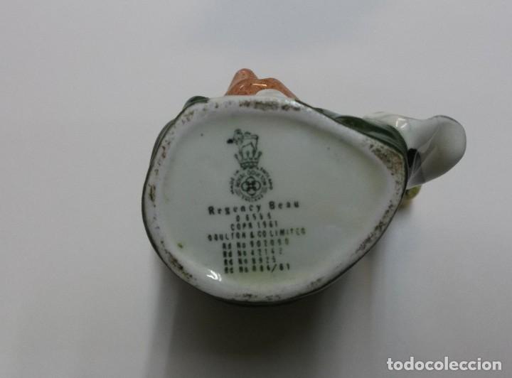 Antig&uuml;edades: CONJUNTO 8 JARRAS DOULTON - Foto 3