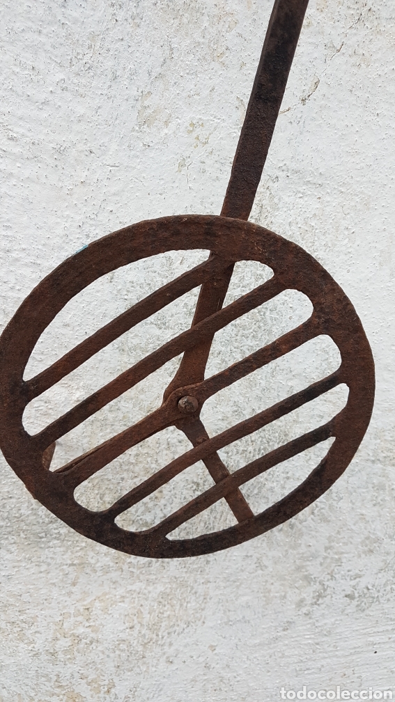 Antig&uuml;edades: Antiguas trebedes de ruleta de forja. - Foto 2