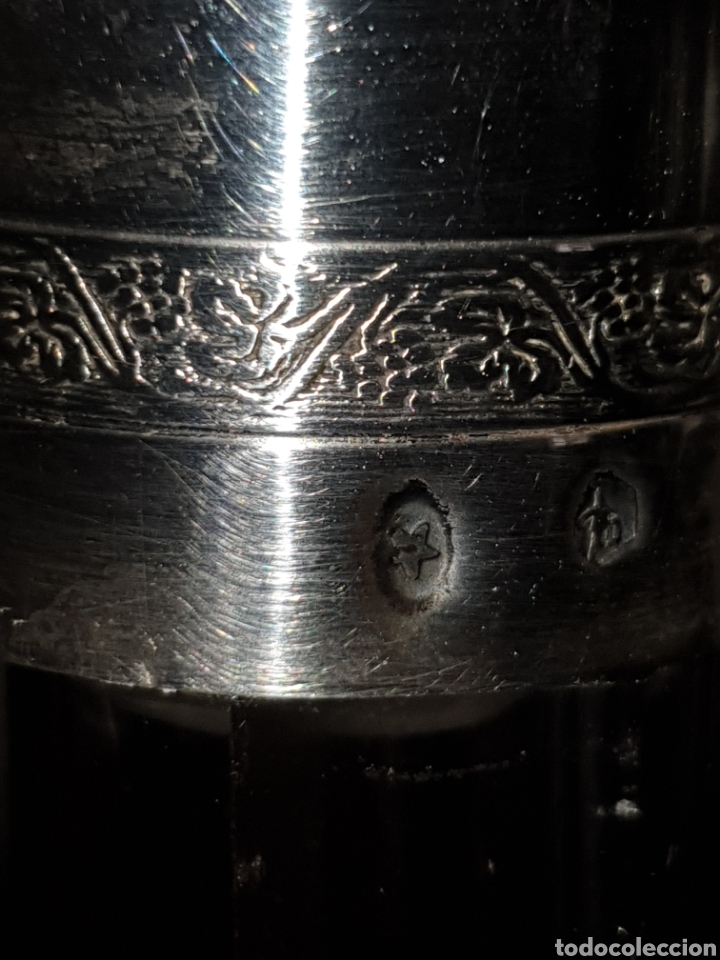 Antig&uuml;edades: Licorera cristal y plata repujada - Foto 3