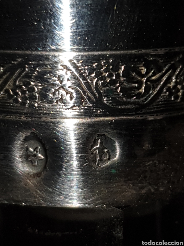 Antig&uuml;edades: Licorera cristal y plata repujada - Foto 4