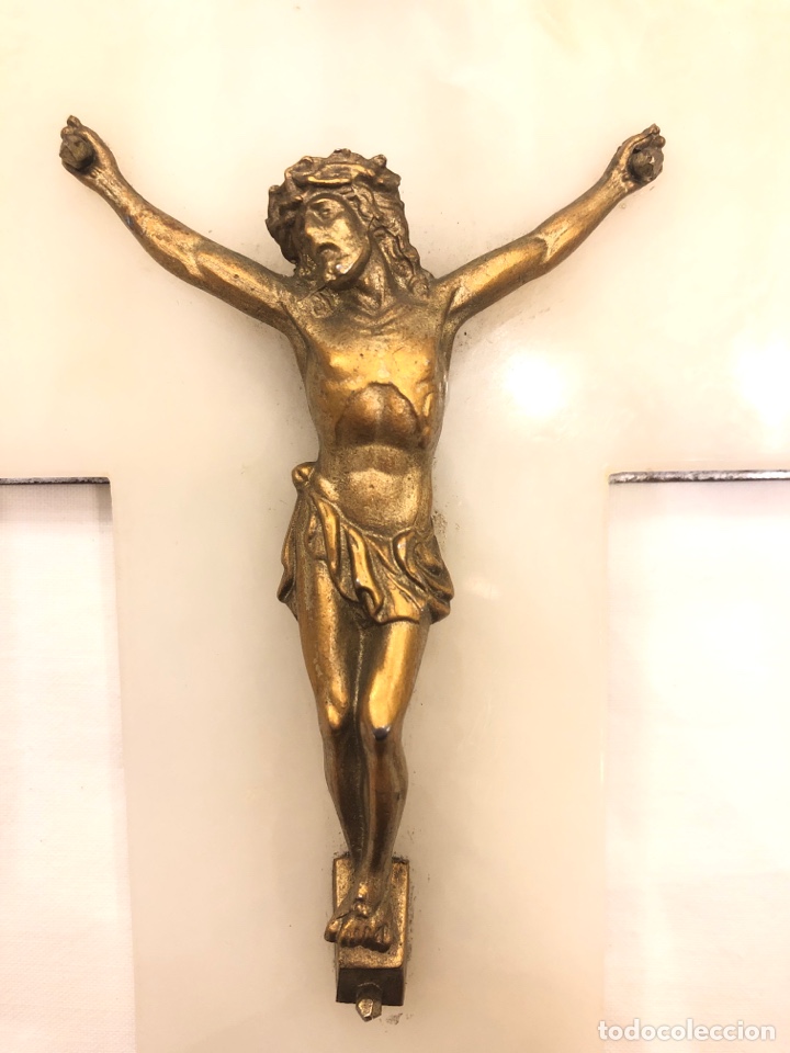 Antig&uuml;edades: Crucifijo de bronce con base de alabastro - Foto 2