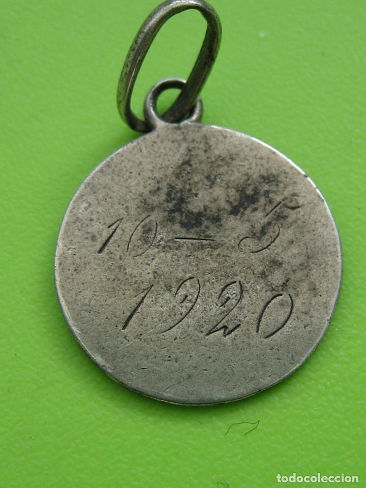 Antig&uuml;edades: Antigua medalla de plata 1920 - Foto 3