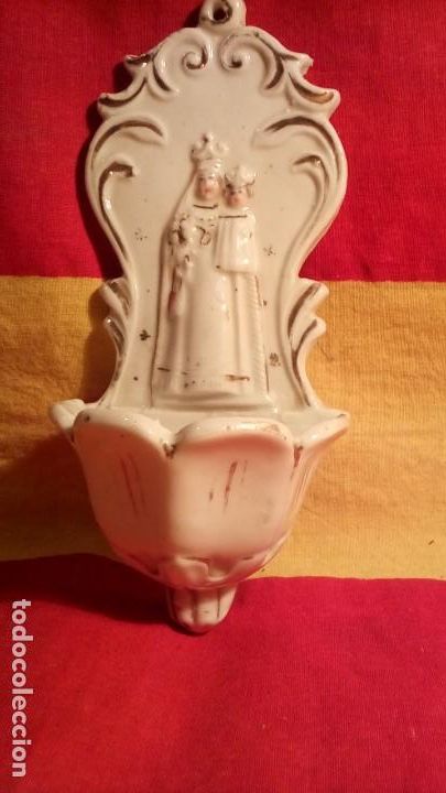 Antig&uuml;edades: BENDITERA DE PORCELANA . - Foto 1