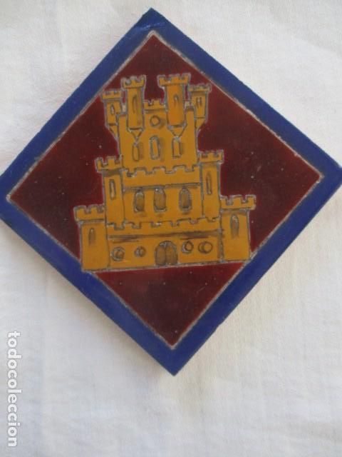 Antig&uuml;edades: Azulejo heraldico Ramos Rejano - Foto 1