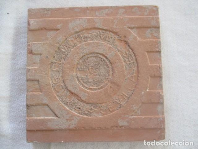 Antig&uuml;edades: Azulejo heraldico Ramos Rejano - Foto 2