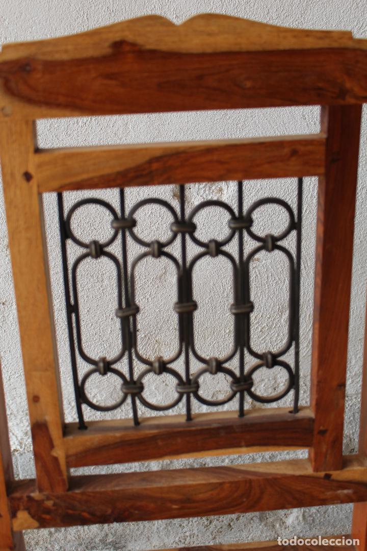 Antig&uuml;edades: 2 sillas rusticas en madera y hierro de forja - Foto 8
