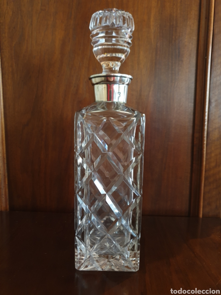 Antig&uuml;edades: Licorera de cristal y plata - Foto 1
