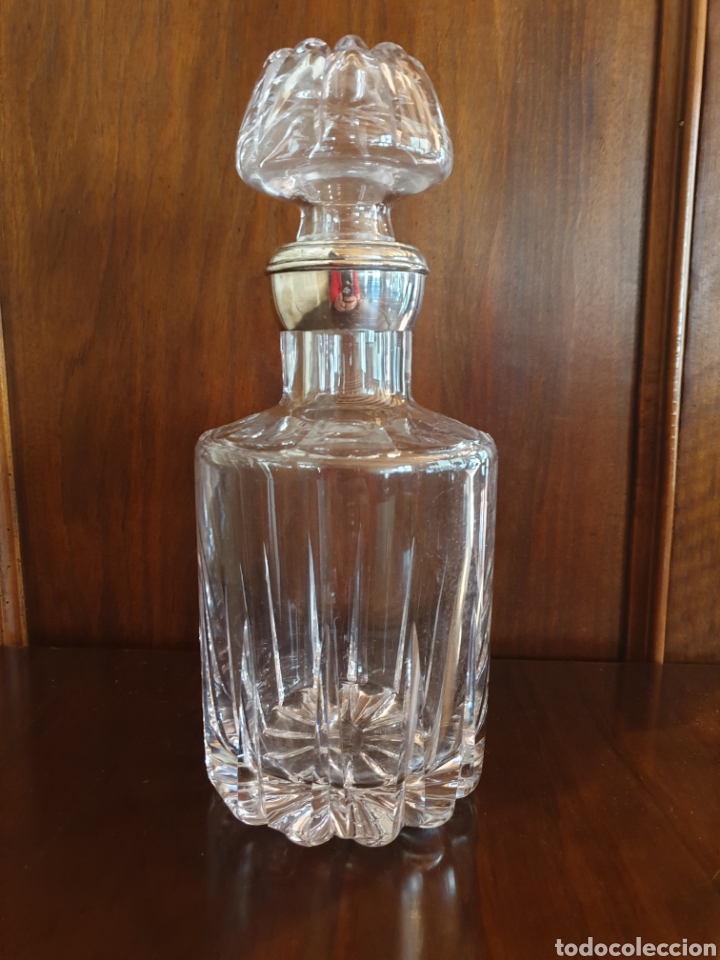 Antig&uuml;edades: Licorera de cristal y plata - Foto 1