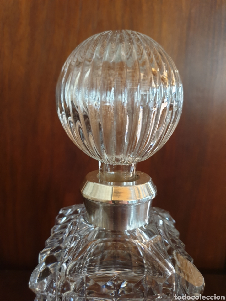 Antig&uuml;edades: Licorera de cristal y plata - Foto 2