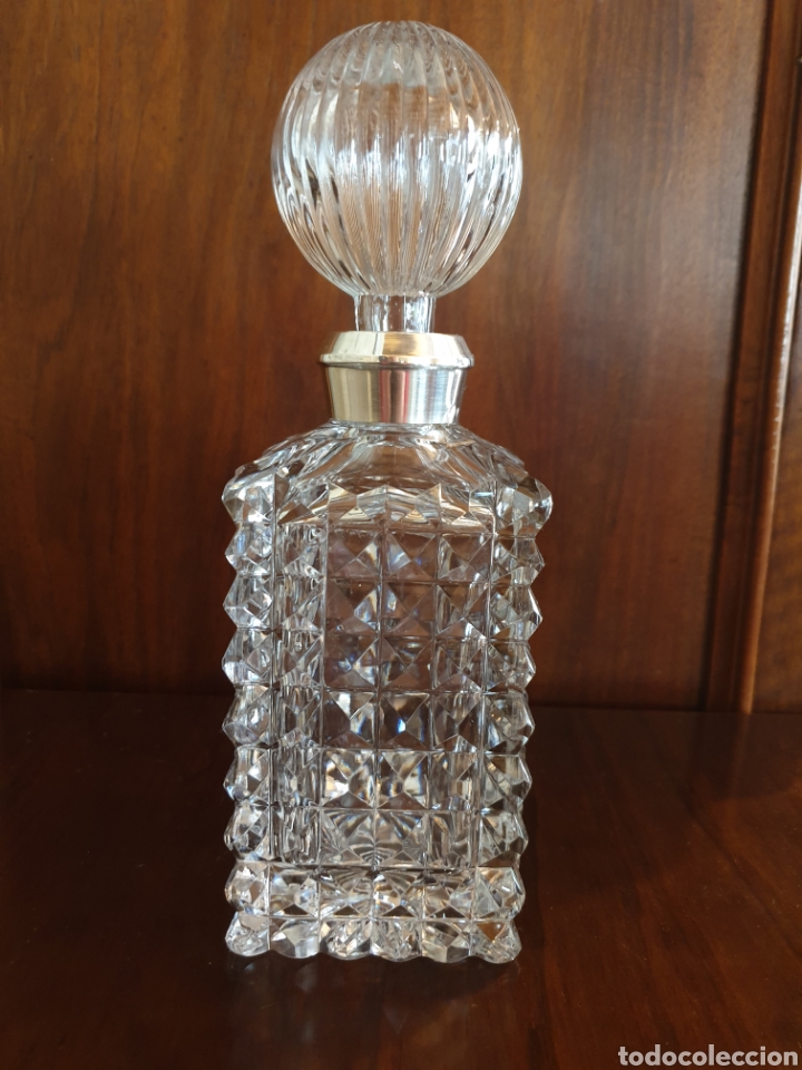 Antig&uuml;edades: Licorera de cristal y plata - Foto 1