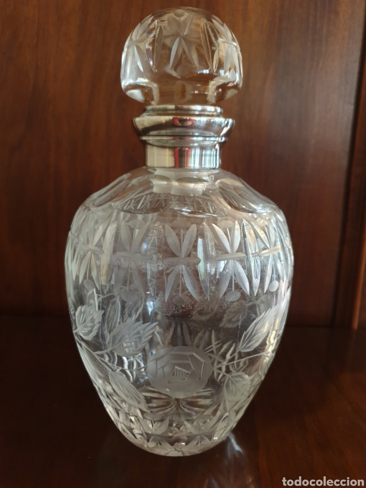 Antig&uuml;edades: Licorera de cristal y plata - Foto 1