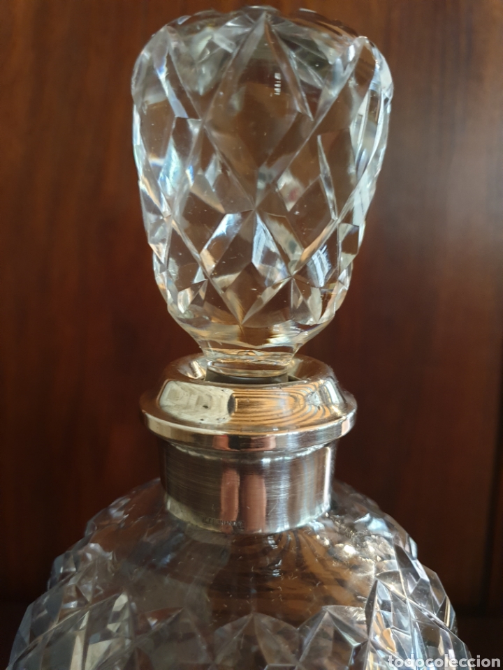 Antig&uuml;edades: Licorera de cristal y plata - Foto 2