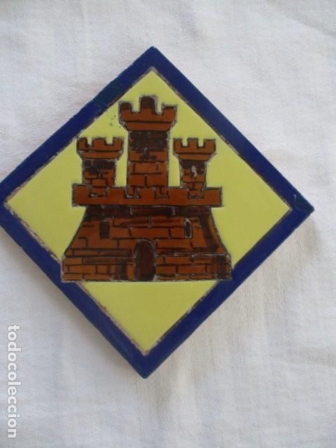 Antig&uuml;edades: Azulejo heraldico Ramos Rejano - Foto 1