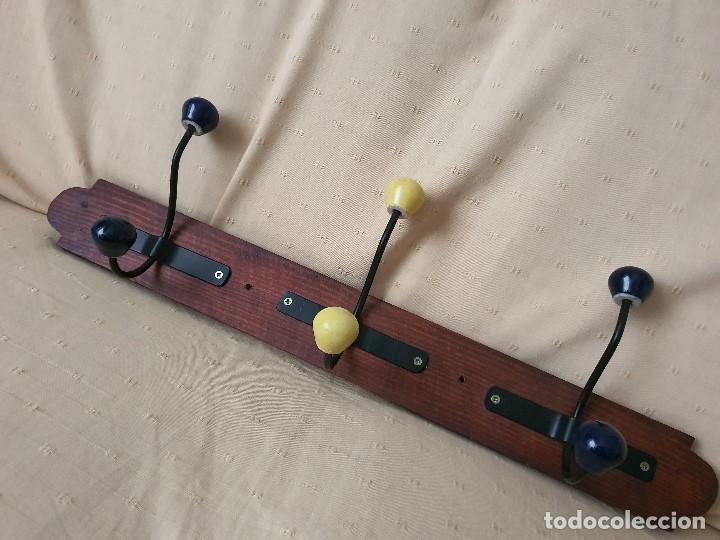 Antig&uuml;edades: PERCHA 3 GANCHOS - Foto 3