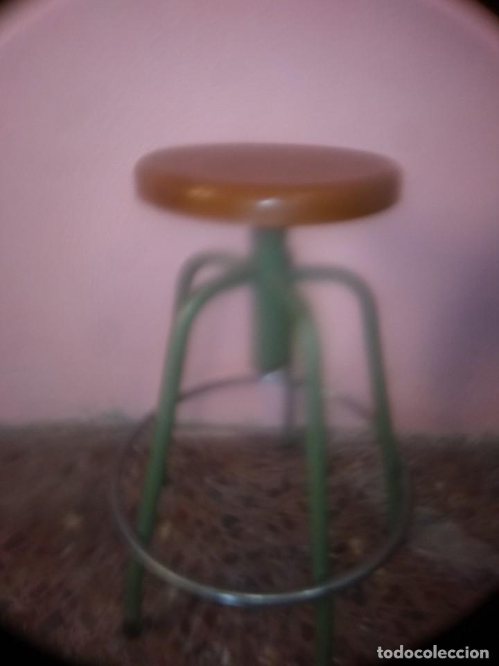 Antig&uuml;edades: Silla industrial vintage - Foto 1