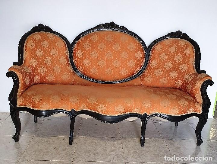 Antig&uuml;edades: CONJUNTO DE SOFA Y SILLONES - Foto 3