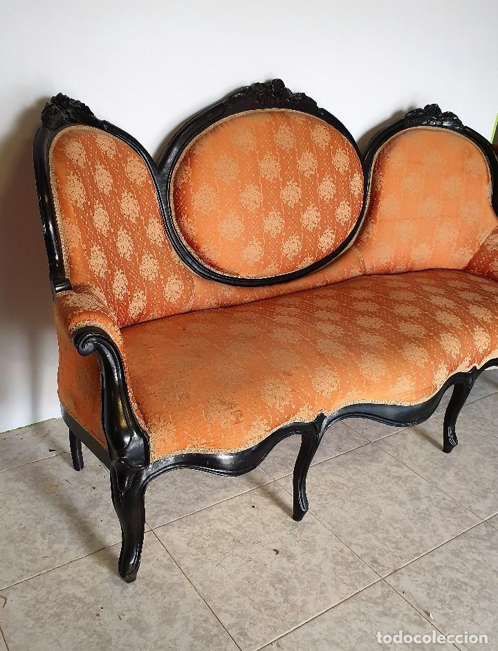 Antig&uuml;edades: CONJUNTO DE SOFA Y SILLONES - Foto 4