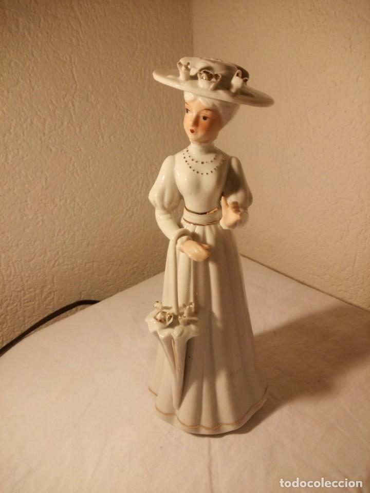 Antig&uuml;edades: Antigua figura dama de epoca biscuit. - Foto 1