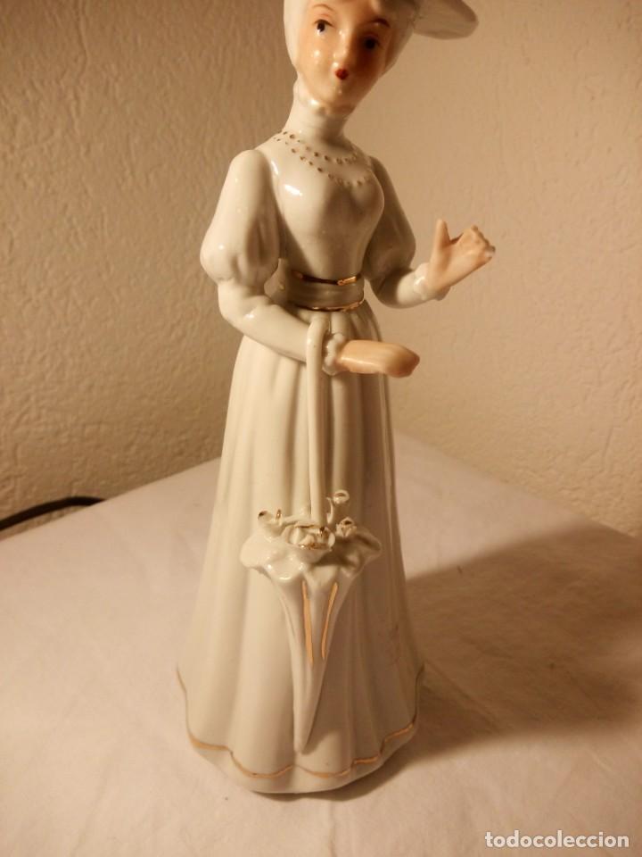 Antig&uuml;edades: Antigua figura dama de epoca biscuit. - Foto 3