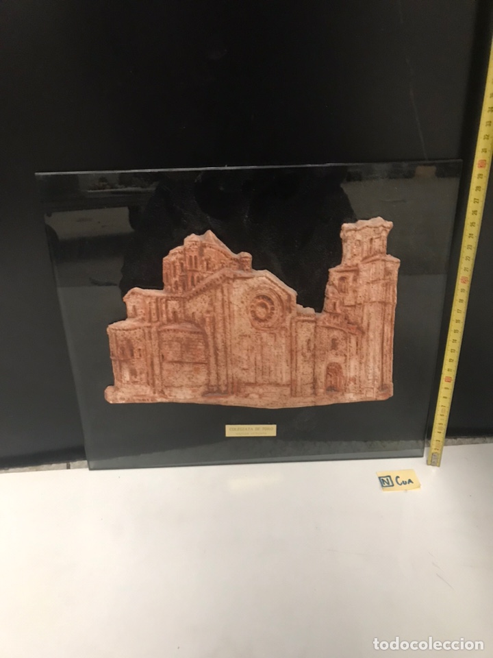 Antig&uuml;edades: CUADRO DE CRISTAL CON IGLESIA EN RELIEVE - Foto 1