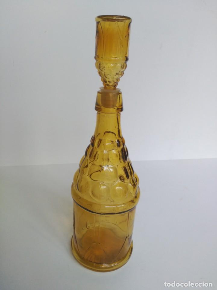 Antig&uuml;edades: Botella cristal color ambar - Foto 1
