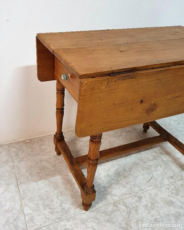 Antig&uuml;edades: ANTIGUA MESA AUXILIAR ABATIBLE - Foto 3